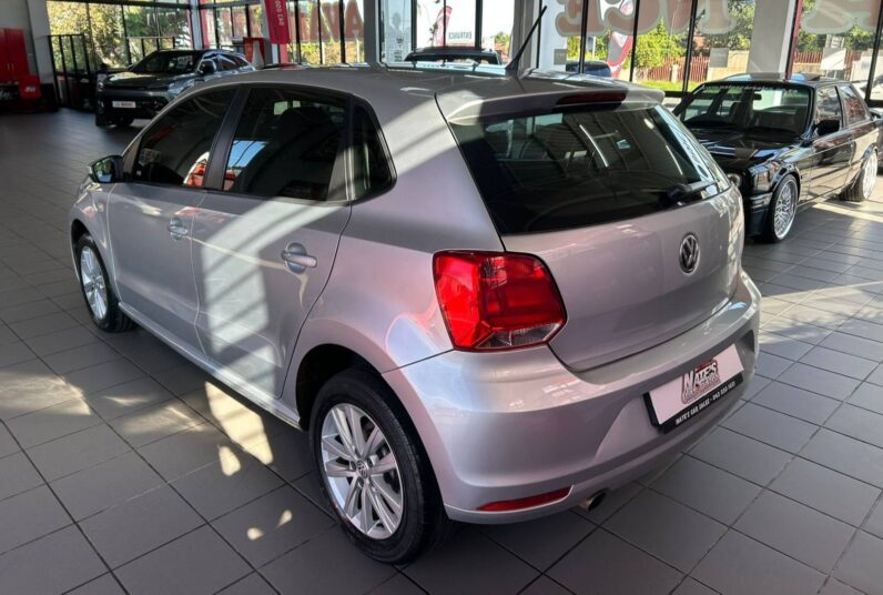 
								2019 VOLKSWAGEN POLO VIVO 1.6 COMFORTLINE TIP full									