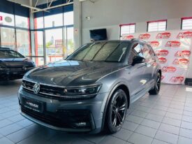 VOLKSWAGEN TIGUAN  R-LINE