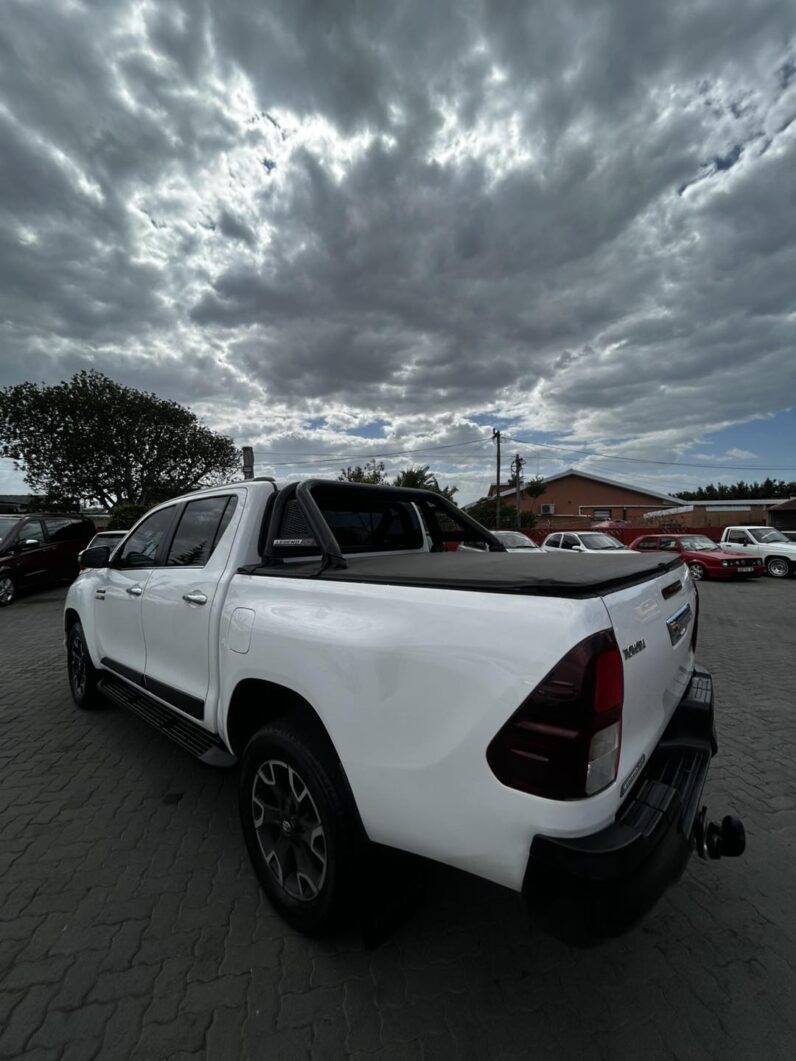 
								2020 TOYOTA HILUX full									