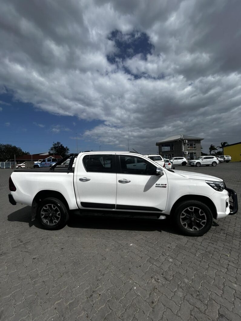 
								2020 TOYOTA HILUX full									