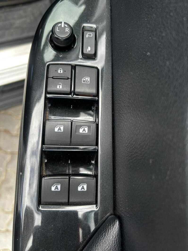 
								2020 TOYOTA HILUX full									