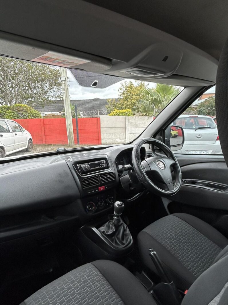 
								FIAT DOBLO PROFESSIONAL full									