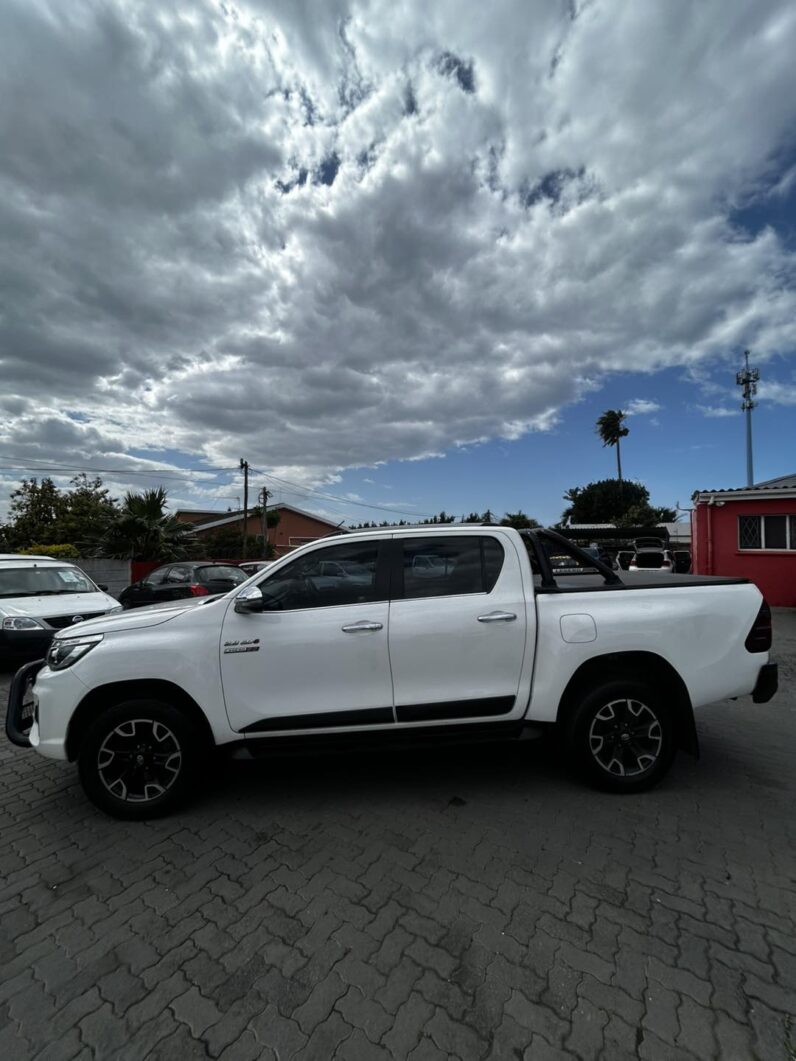 
								2020 TOYOTA HILUX full									
