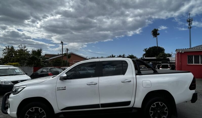 
								2020 TOYOTA HILUX full									