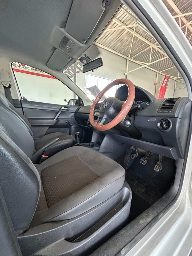 
								2011 VOLKSWAGEN POLO VIVO 1.4 (5Dr) full									