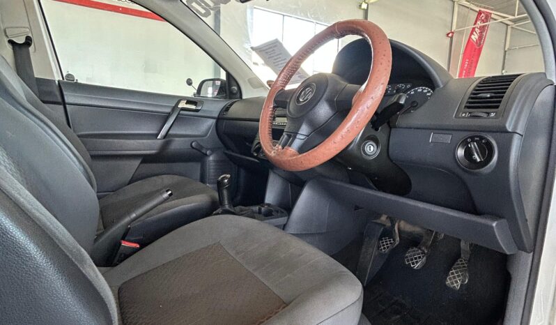 
								2011 VOLKSWAGEN POLO VIVO 1.4 (5Dr) full									