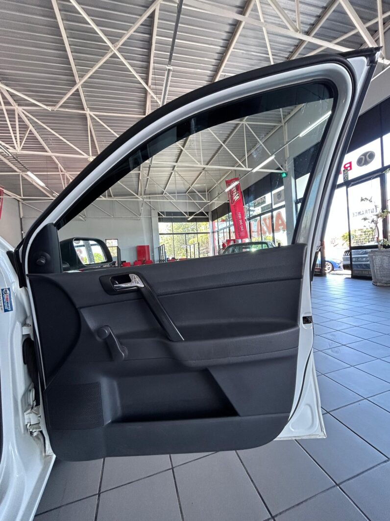 
								2011 VOLKSWAGEN POLO VIVO 1.4 (5Dr) full									