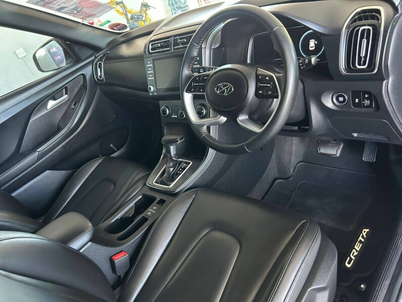 
								2025 Hyundai Creta 1.5 Executive A/T full									