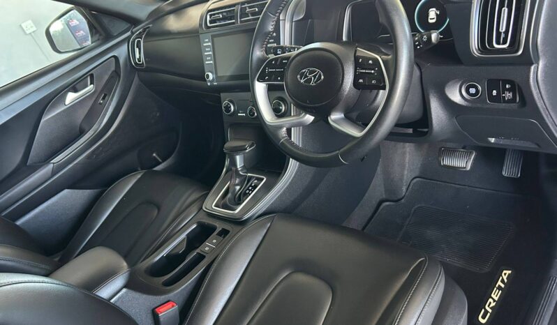 
								2025 Hyundai Creta 1.5 Executive A/T full									