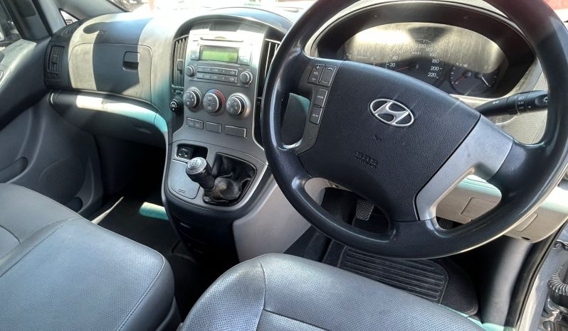 
								2013 HYUNDAI H1 2.4 CVVT full									