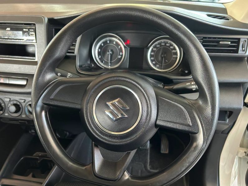 
								2024 SUZUKI ERTIGA 1.5 GA full									