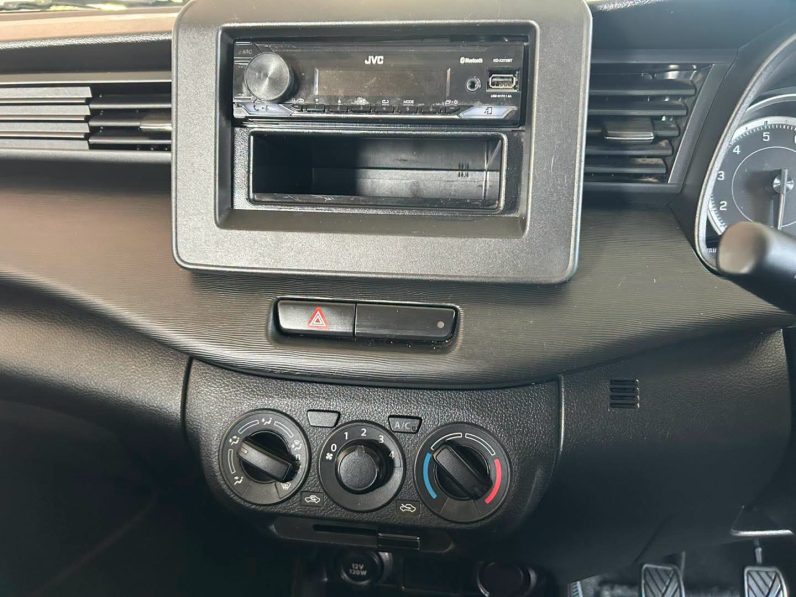 
								2024 SUZUKI ERTIGA 1.5 GA full									