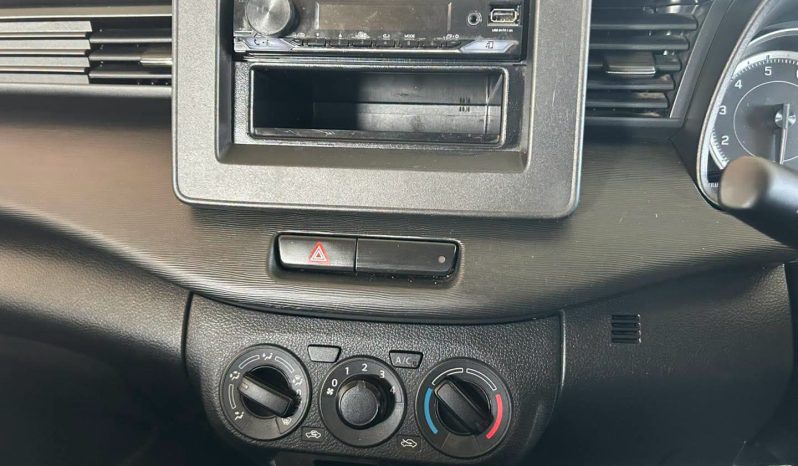 
								2024 SUZUKI ERTIGA 1.5 GA full									