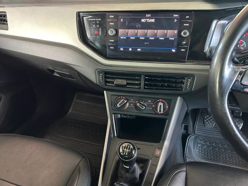 
								2019 VOLKSWAGEN POLO 1.0 TSI COMFORTLINE full									