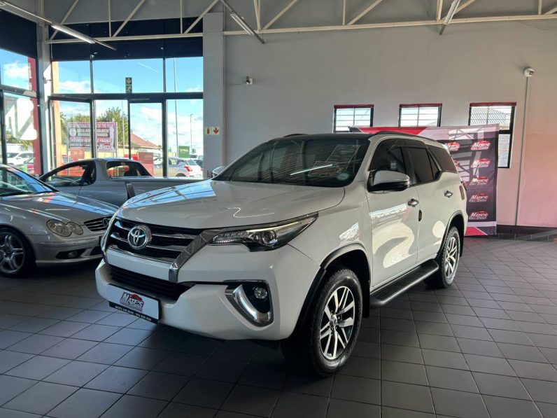 
								2018 TOYOTA FORTUNER 2.8GD-6 4X4 A/T full									