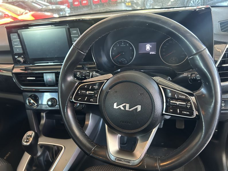 
								2022 Kia Seltos 1.6 EX full									