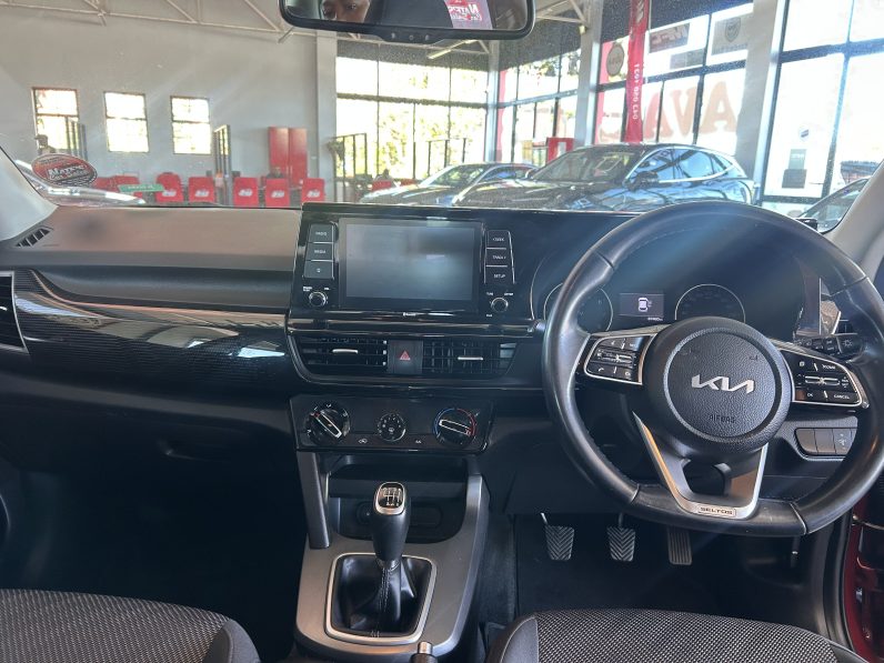 
								2022 Kia Seltos 1.6 EX full									