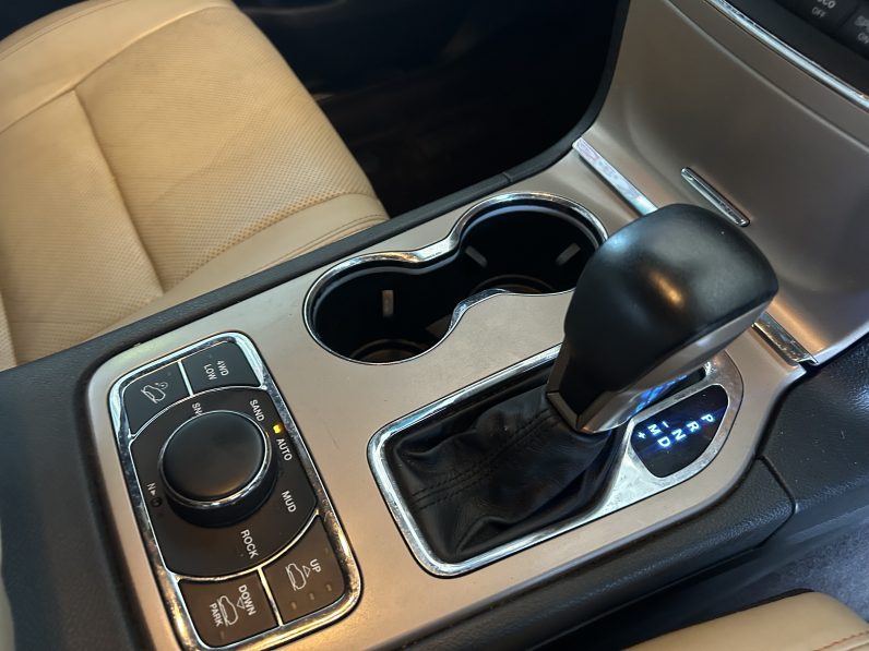 
								2015 JEEP CHEROKEE 3.0 4X4 full									
