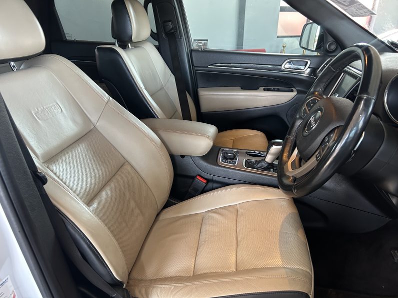 
								2015 JEEP CHEROKEE 3.0 4X4 full									