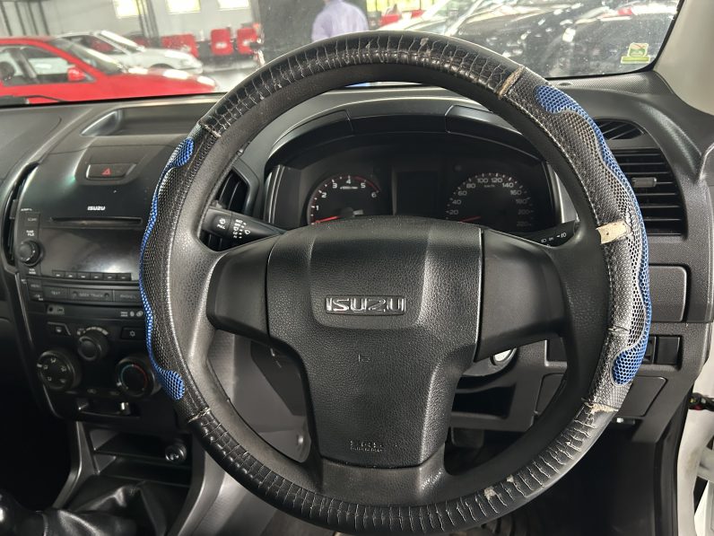 
								2014 ISUZU KB250D-Teq LE P/U D/C full									