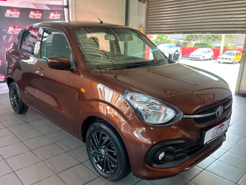 
								2024 TOYOTA VITZ 1.0 XR AMT full									