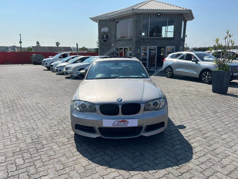 
								2011 BMW 135i COUPE full									