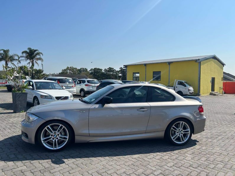 
								2011 BMW 135i COUPE full									