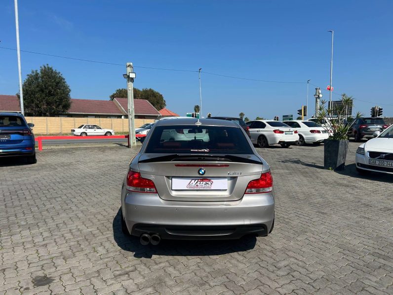 
								2011 BMW 135i COUPE full									