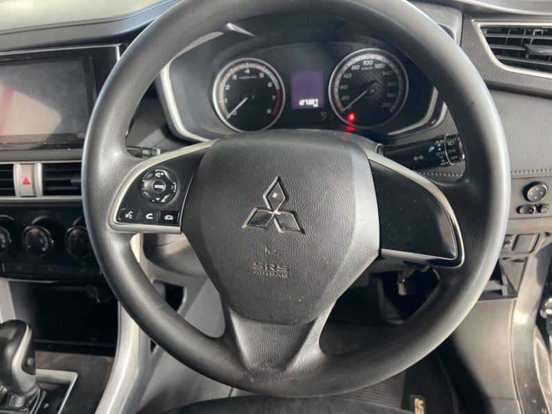 
								2024 Mitsubishi Xpander 1.5 A/T full									