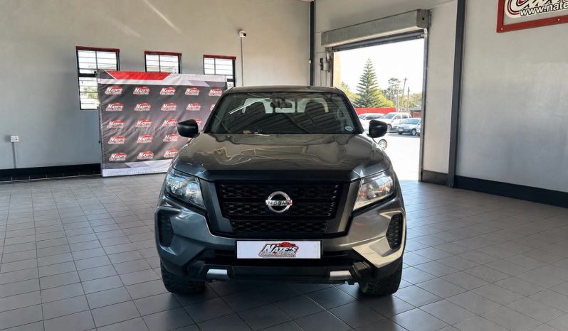 
								2023 Nissan Navara 2.5DDTI SE D/C P/U full									