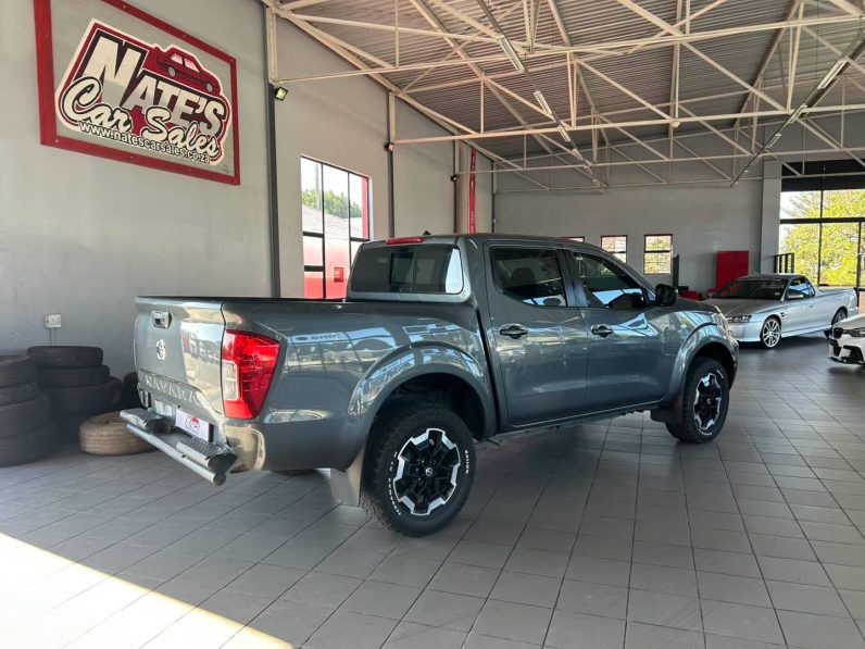 
								2023 Nissan Navara 2.5DDTI SE D/C P/U full									