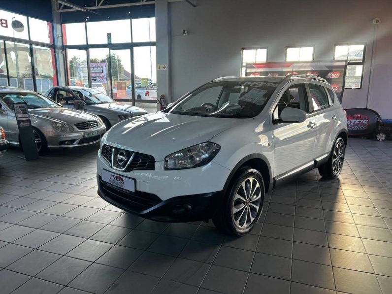 
								2014 Nissan Qashqai 2.0 Acenta full									