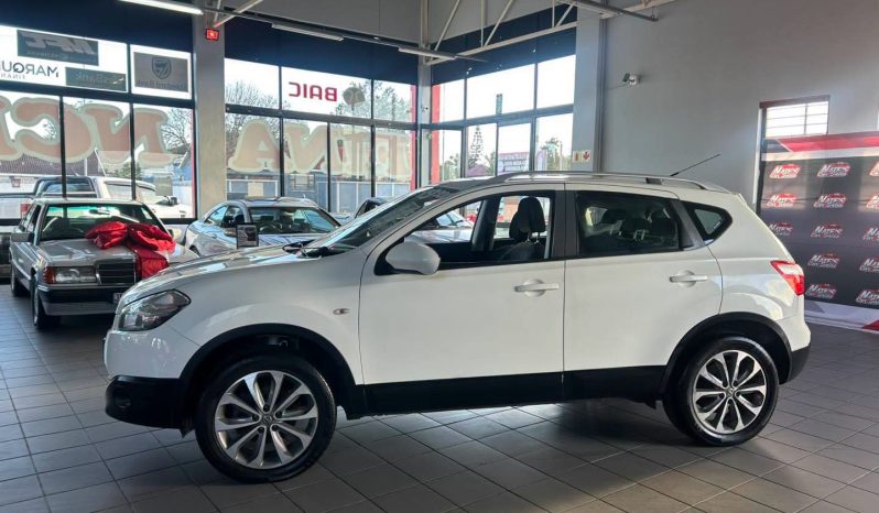 
								2014 Nissan Qashqai 2.0 Acenta full									