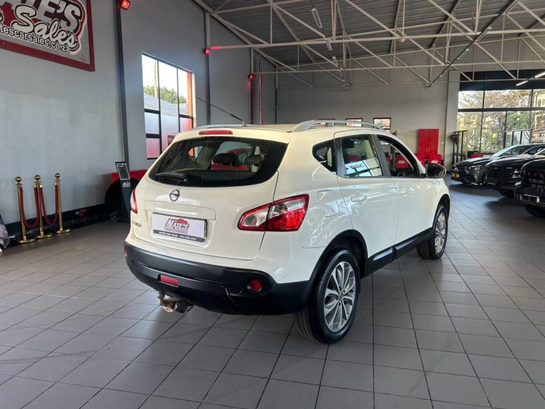 
								2014 Nissan Qashqai 2.0 Acenta full									
