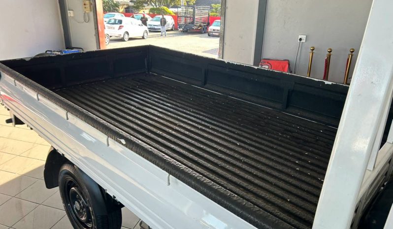 
								2024 HYUNDAI H100 2.6D full									