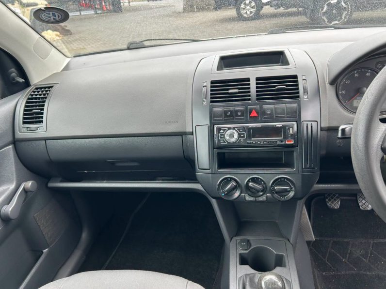 
								2016 Volkswagen Polo Vivo 1.4 Conceptline Sedan full									