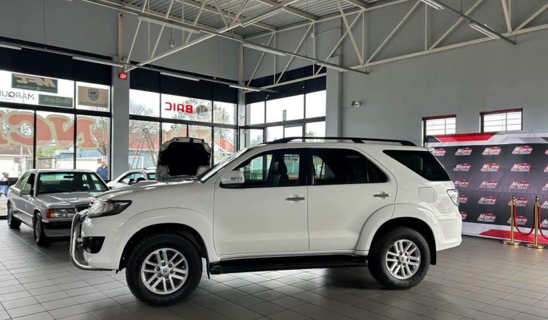 
								2013 Toyota Fortuner 2.5 D4D RB full									
