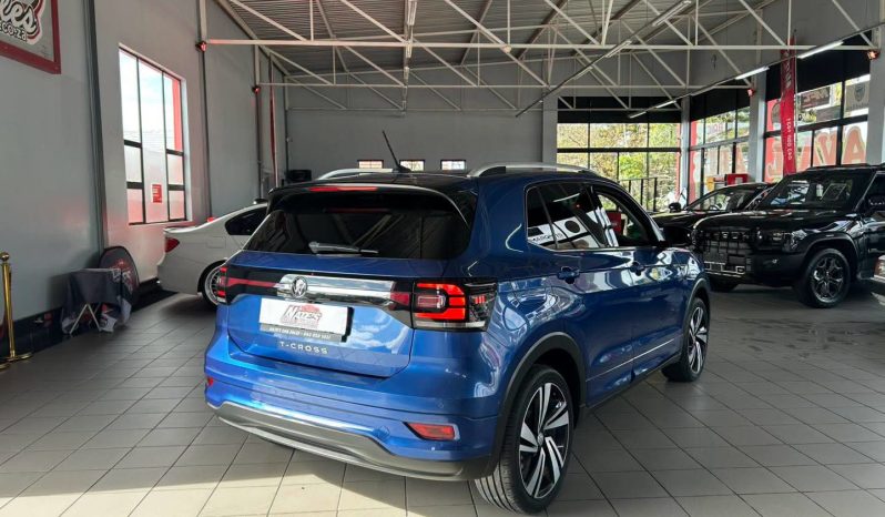 
								2024 VOLKSWAGEN T-CROSS 1.5 TSI R-LINE DSG full									