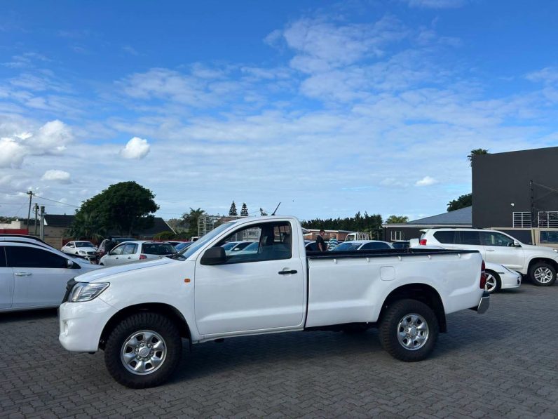 
								2014 TOYOTA HILUX 2.5 D-4D RAISED BODY full									