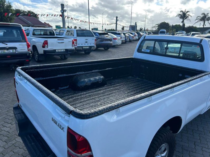 
								2014 TOYOTA HILUX 2.5 D-4D RAISED BODY full									